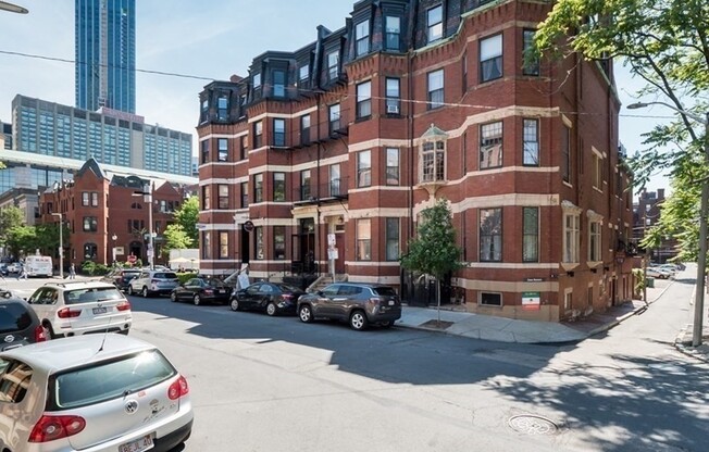 30 GLOUCESTER ST
