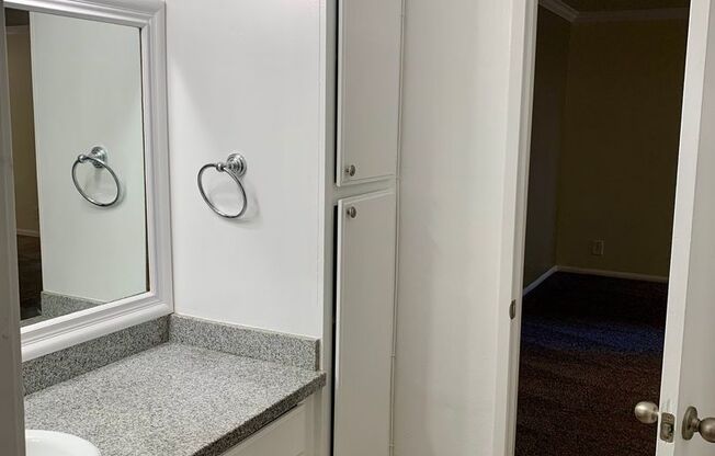 1 bed, 1 bath, 756 sqft, $2,250, Unit E103