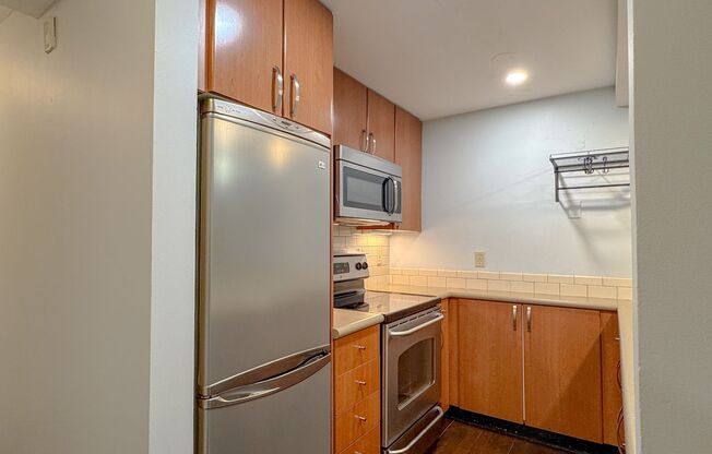 2 beds, 1 bath, $2,550, Unit Apt 109