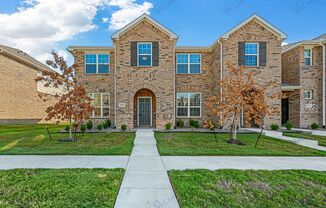 2022 3-bed 2.5-bath Townhome in Mesquite!