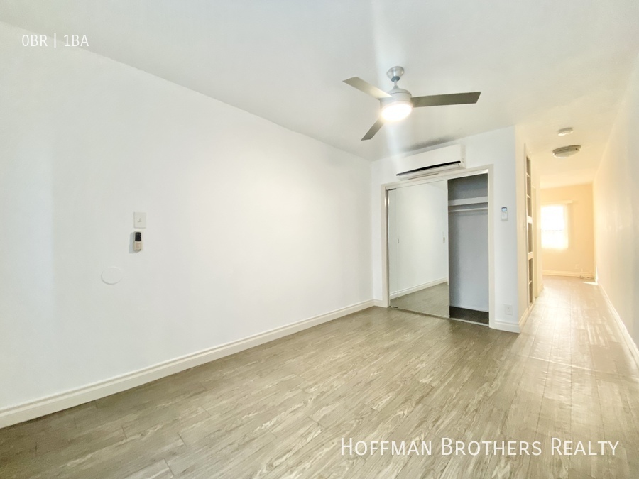 1136 N Ogden Dr