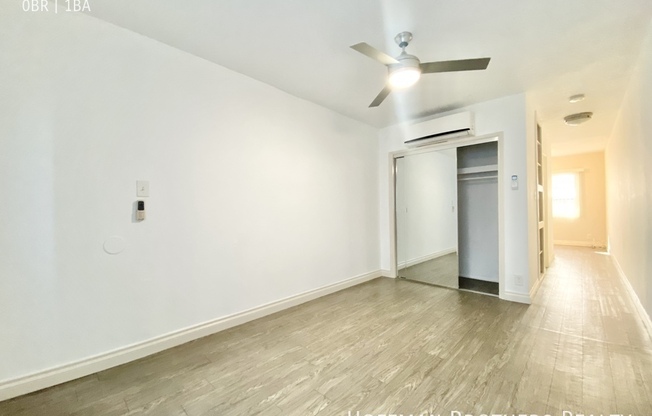 1136 N Ogden Dr