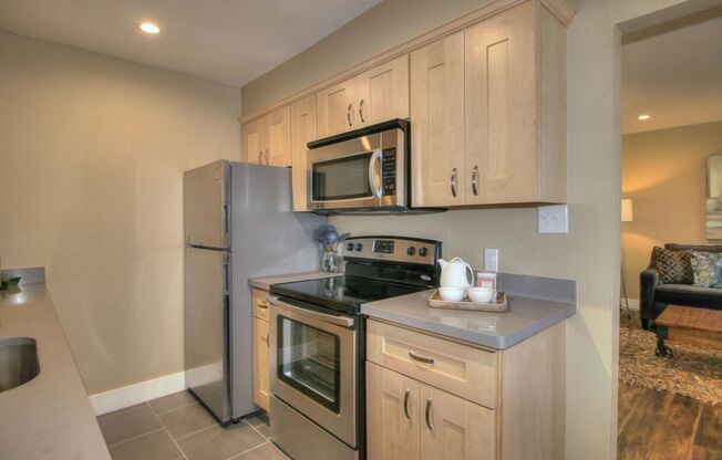 1 bed, 1 bath, $1,225, Unit 7