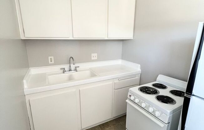 Studio, 1 bath, $1,695