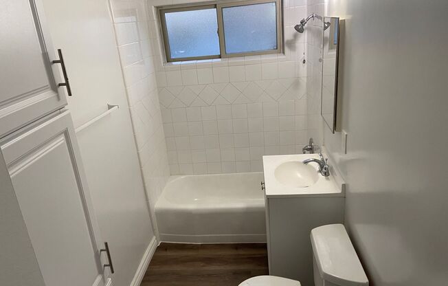 Studio, 1 bath, 422 sqft, $1,400, Unit 832 #10