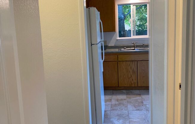 2 beds, 1 bath, $1,195