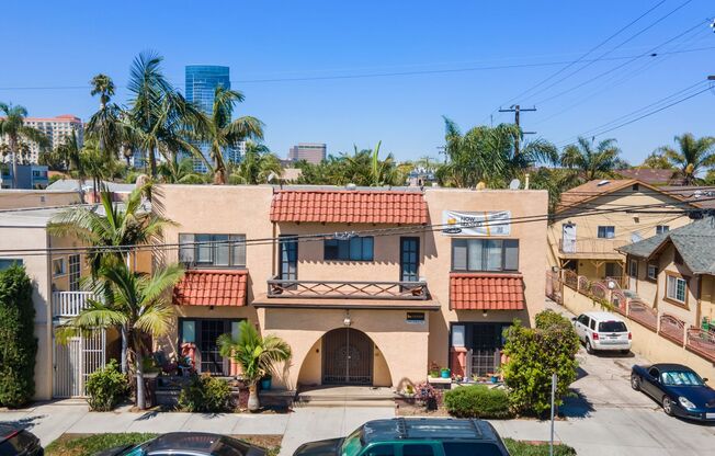 Studio, 1 bath, 320 sqft, $1,595, Unit 07