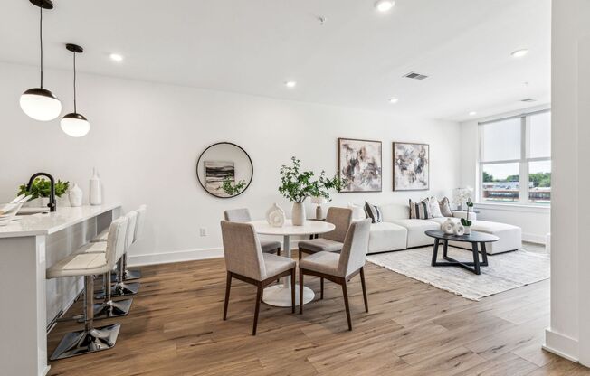 1 bed, 1 bath, 800 sqft, $1,580, Unit 504