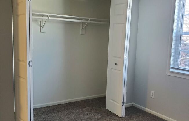 1 bed, 1 bath, 646 sqft, $930, Unit 370k