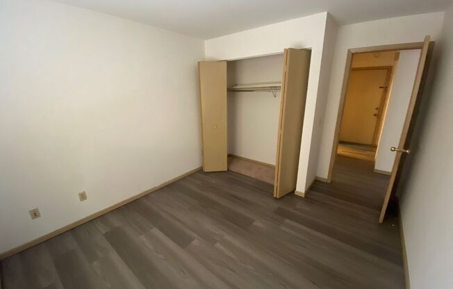 West Lake Cove Apartments