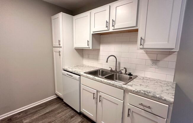 2 beds, 2 baths, 1,010 sqft, $1,298, Unit B3-201