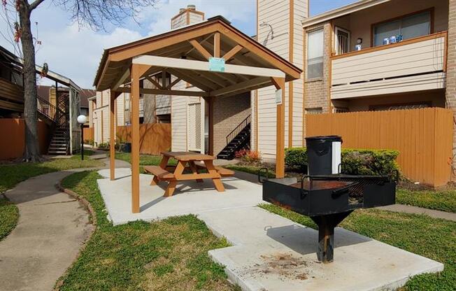 10202 FORUM PARK DR