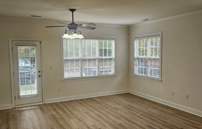 Darling 2br/2.5ba end unit townhome in Excellent Holly Springs community, available Now!