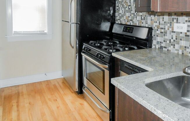 2 beds, 1 bath, 655 sqft, $2,450, Unit 617-B2