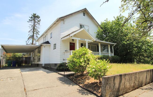 UNIVERSITY LIVING - Beautiful 5 Bedroom Home in St. Johns - Next to University of Portland!