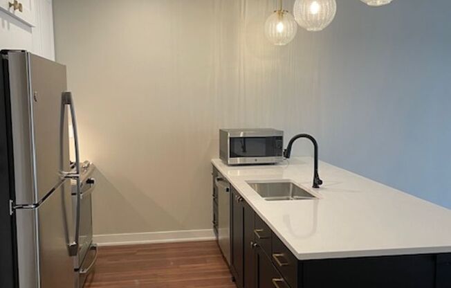 1 bed, 1 bath, 807 sqft, $2,195, Unit 218