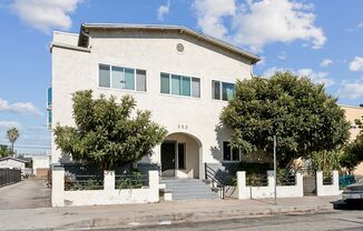 Apartment Community in Lincoln Heights