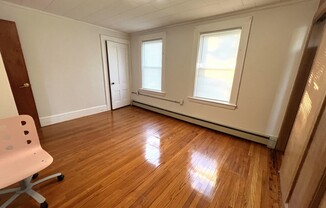 2 beds, 1 bath, 1,055 sqft, $2,180, Unit 2/F