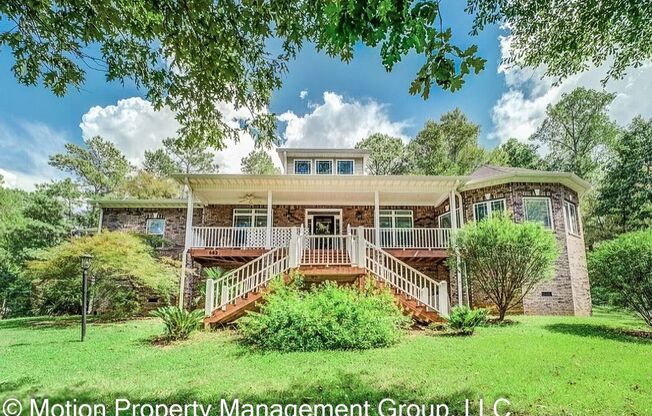 682 E MOURNING DOVE CT