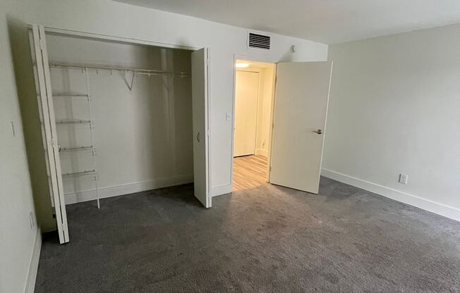 1 bed, 1 bath, 750 sqft, $1,195, Unit 317E