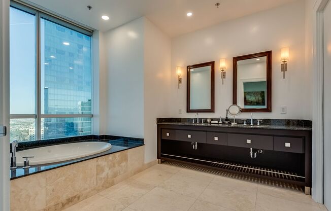 3 beds, 5 baths, $18,975, Unit # 4305