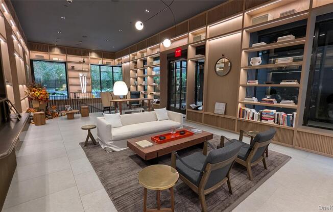 1 bed, 1 bath, 552 sqft, $6,200, Unit 21A