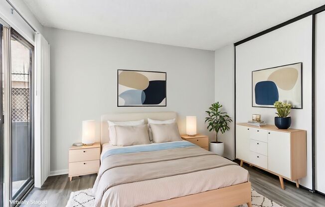 2 beds, 1 bath, 750 sqft, $1,698, Unit 113