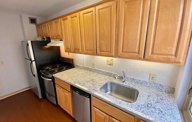 1 bed, 1 bath, $2,030