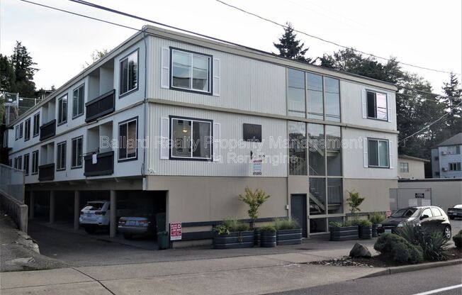 9030 Greenwood Ave N