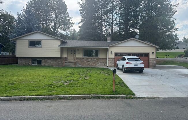 HANGMAN VALLEY 4 BEDROOM HOME