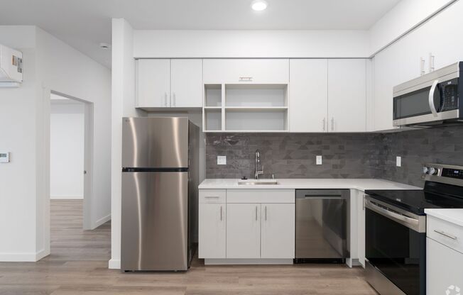 1 bed, 1 bath, 677 sqft, $1,400, Unit C-103