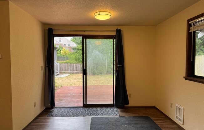 16747 3rd Ave NE, Shoreline, WA 98155
