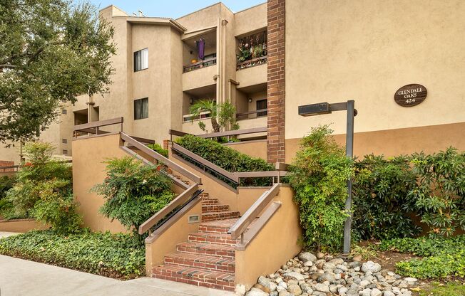 Updated 2 Bedroom/ 2 Bath Condo In The Heart of Glendale!