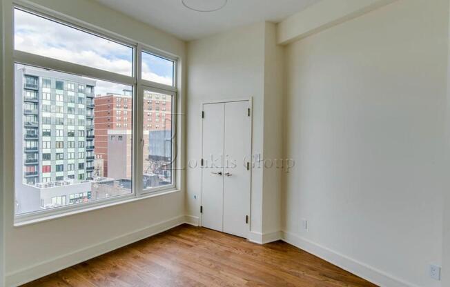 Studio, 1 bath, $2,258, Unit 4D