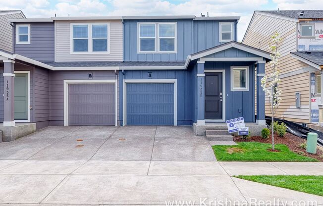Beautiful NEW CONSTRUCTION 3 Bedroom 2.5 Bath DR Horton Townhome For Rent