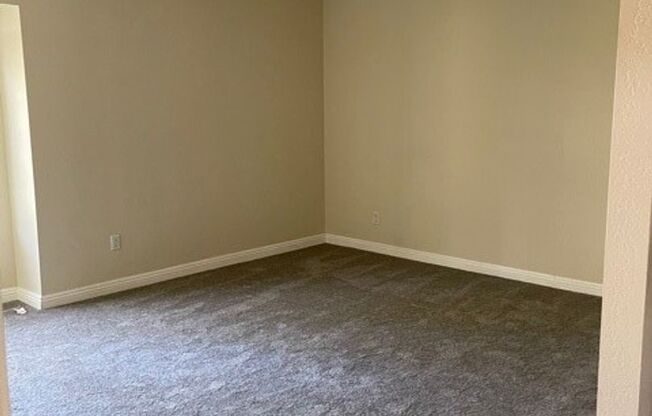 2 beds, 2 baths, $2,495, Unit Unit 390