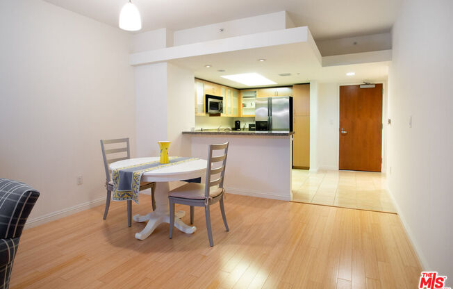 1 bed, 1.5 baths, 996 sqft, $4,495, Unit 1609