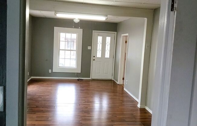 2 beds, 1 bath, $725