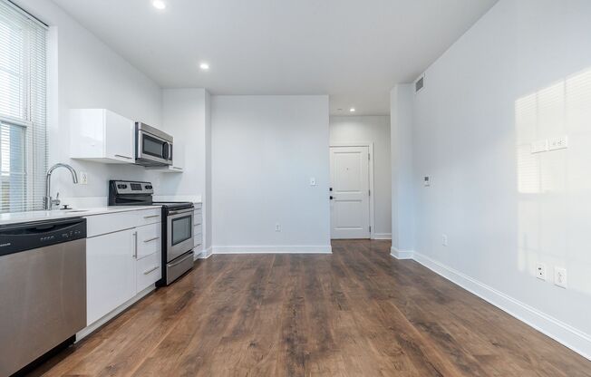 1 bed, 1 bath, 660 sqft, $1,688, Unit 301