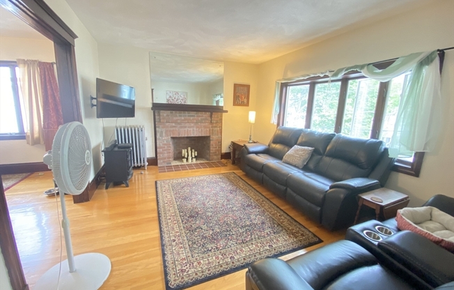 36 WALNUT ST