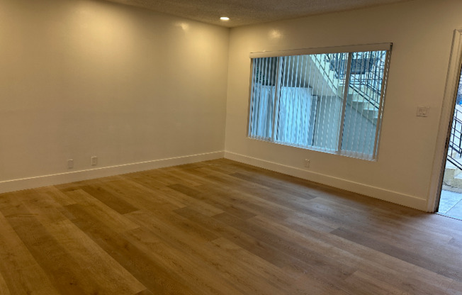 408 N MAPLE AVE