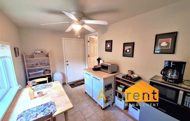 1 bed, 1 bath, $1,225, Unit Cottage