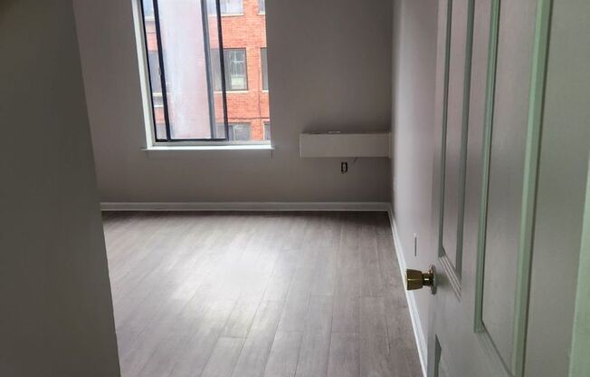 1 bed, 1 bath, 550 sqft, $1,200, Unit 203