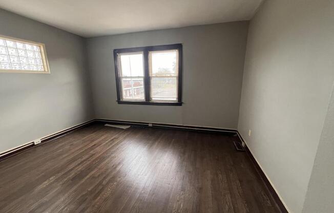 2 beds, 1 bath, 875 sqft, $1,200