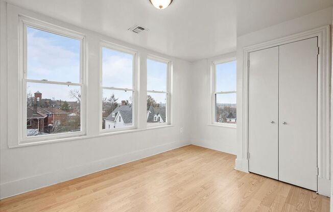 100 N Linden Ave 1-B1