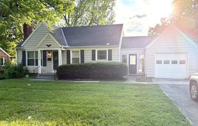 Charming 3-bedroom, 2-bath Cottage on a Spacious 1-Acre Lot.