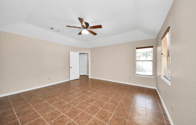 2102 Rolling Glen Dr