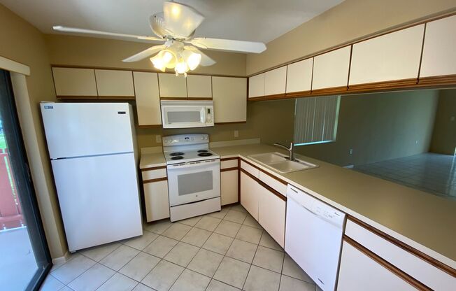 2 beds, 2 baths, $1,600