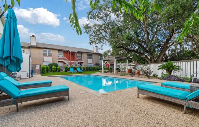 2 beds, 2 baths, $1,470, Unit D-7