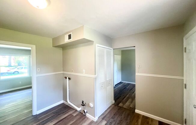 3 beds, 1 bath, $1,300